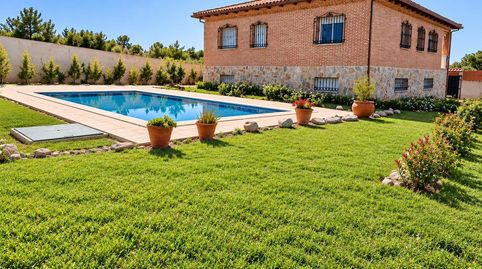 Vivienda en una planta con piscina y garaje en Méntrida