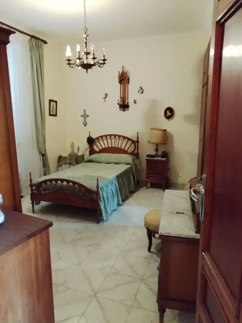 Dormitori de Casa o xalet en venda en Porcuna amb Calefacció, Jardí privat i Terrassa