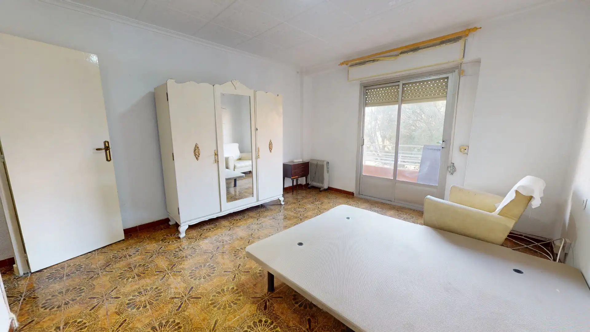 Habitación de Piso en venta en Elda