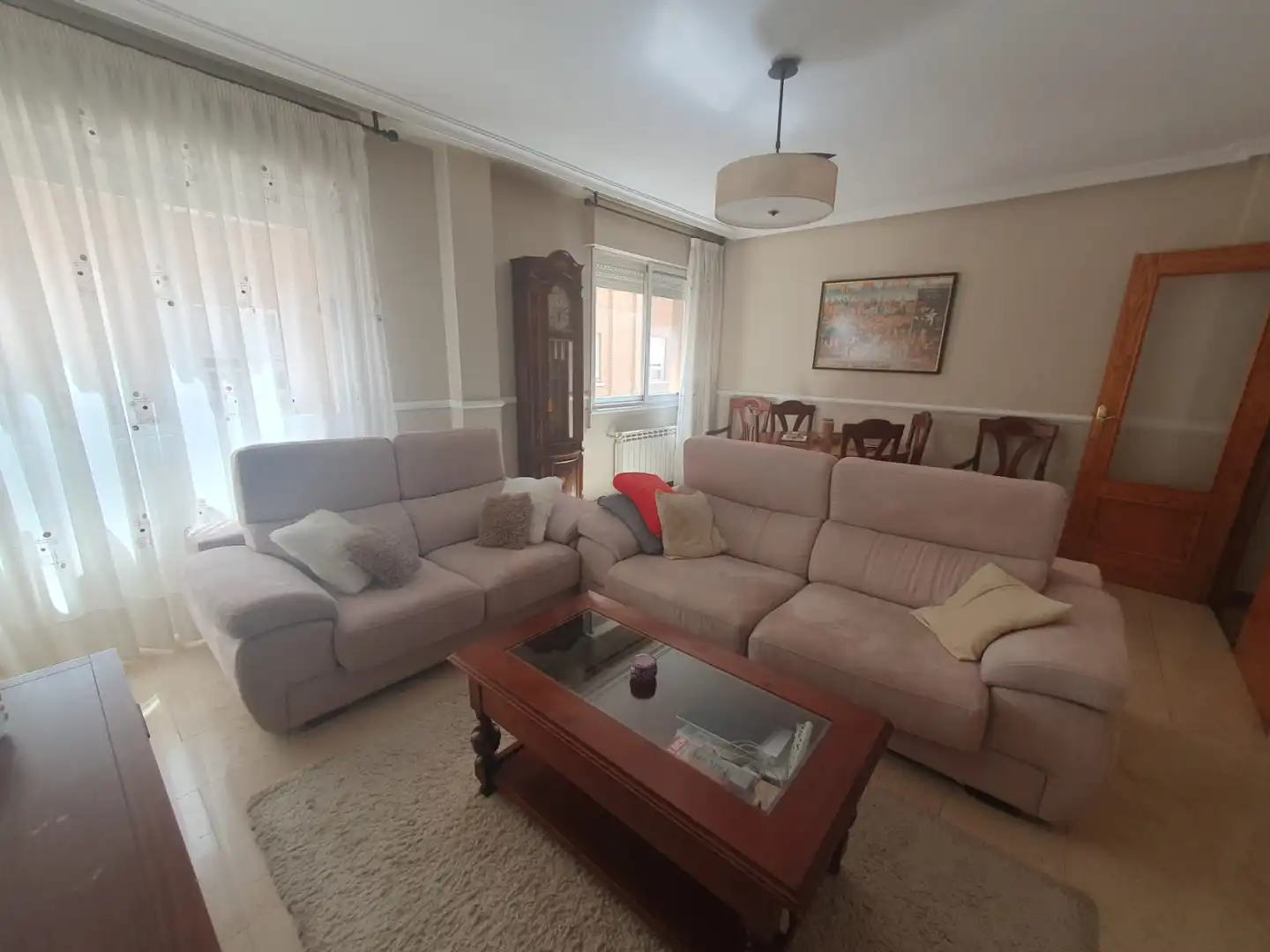Sala d'estar de Pis en venda en Puertollano amb Calefacció, Parquet i Moblat