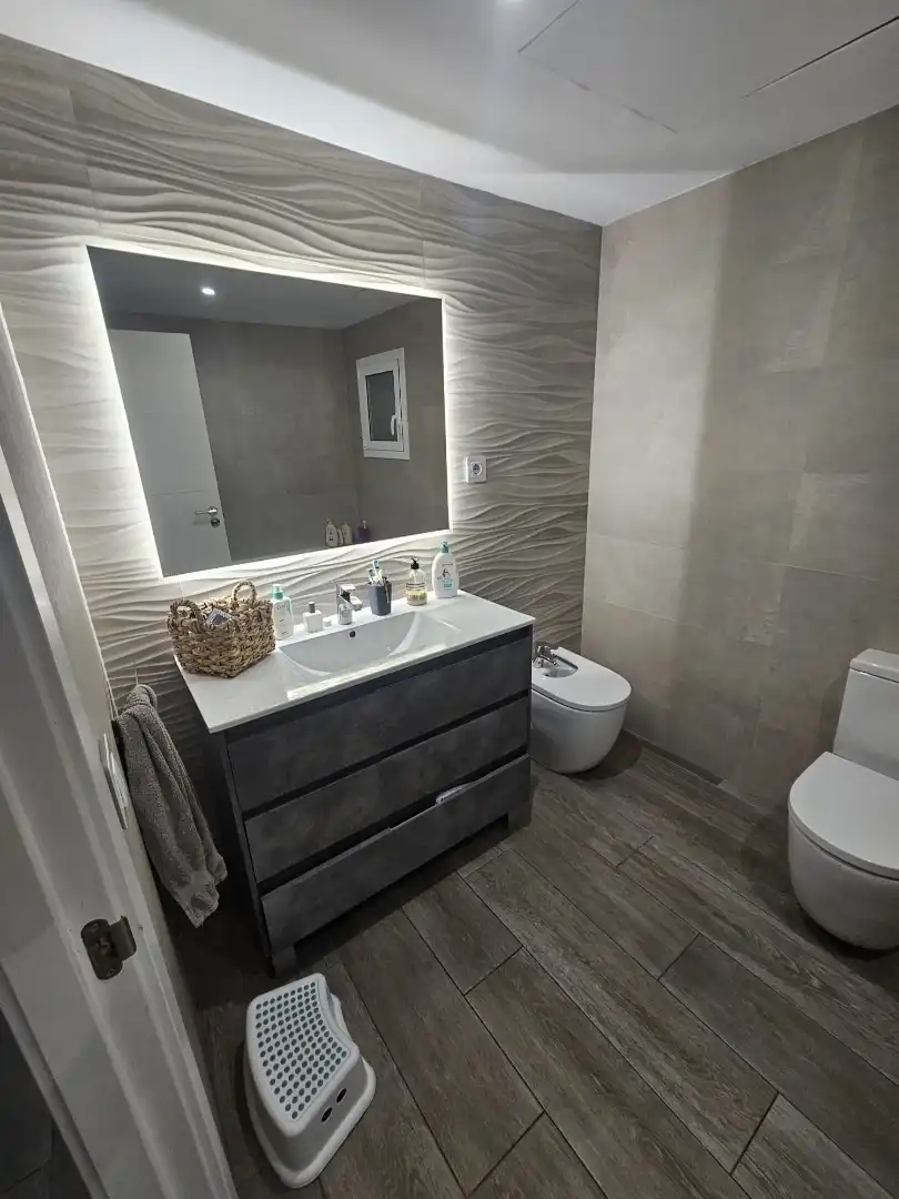 Baño de Piso en venta en Vilanova i la Geltrú con Aire acondicionado y Terraza