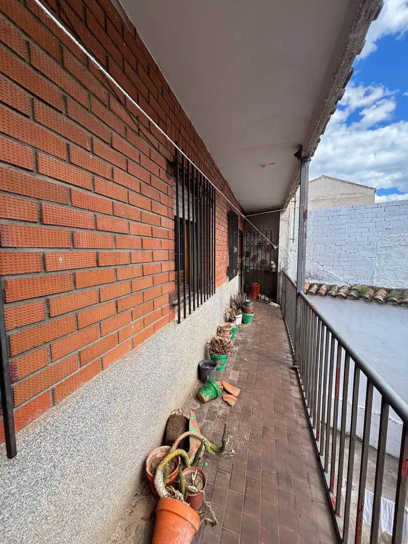 Vista exterior de Piso en venta en Navahermosa con Calefacción, Terraza y Trastero