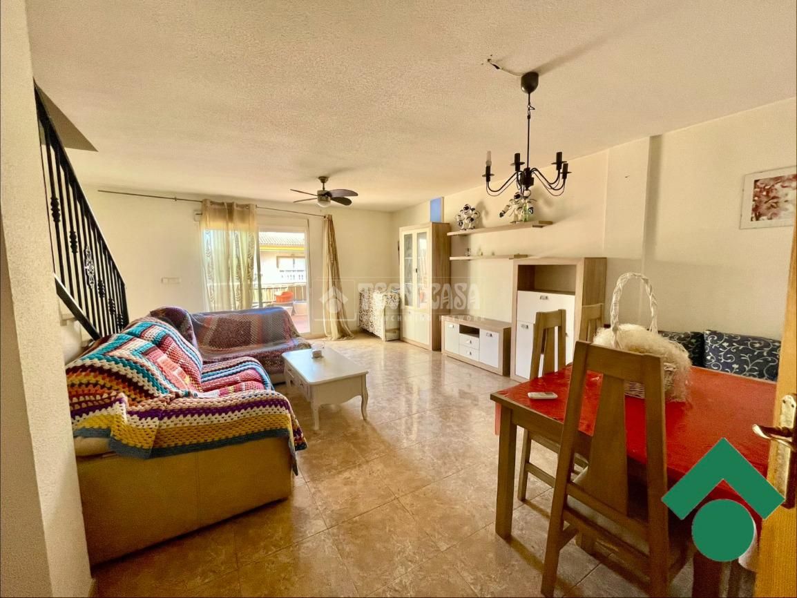 Sala d'estar de Casa adosada en venda en Atarfe