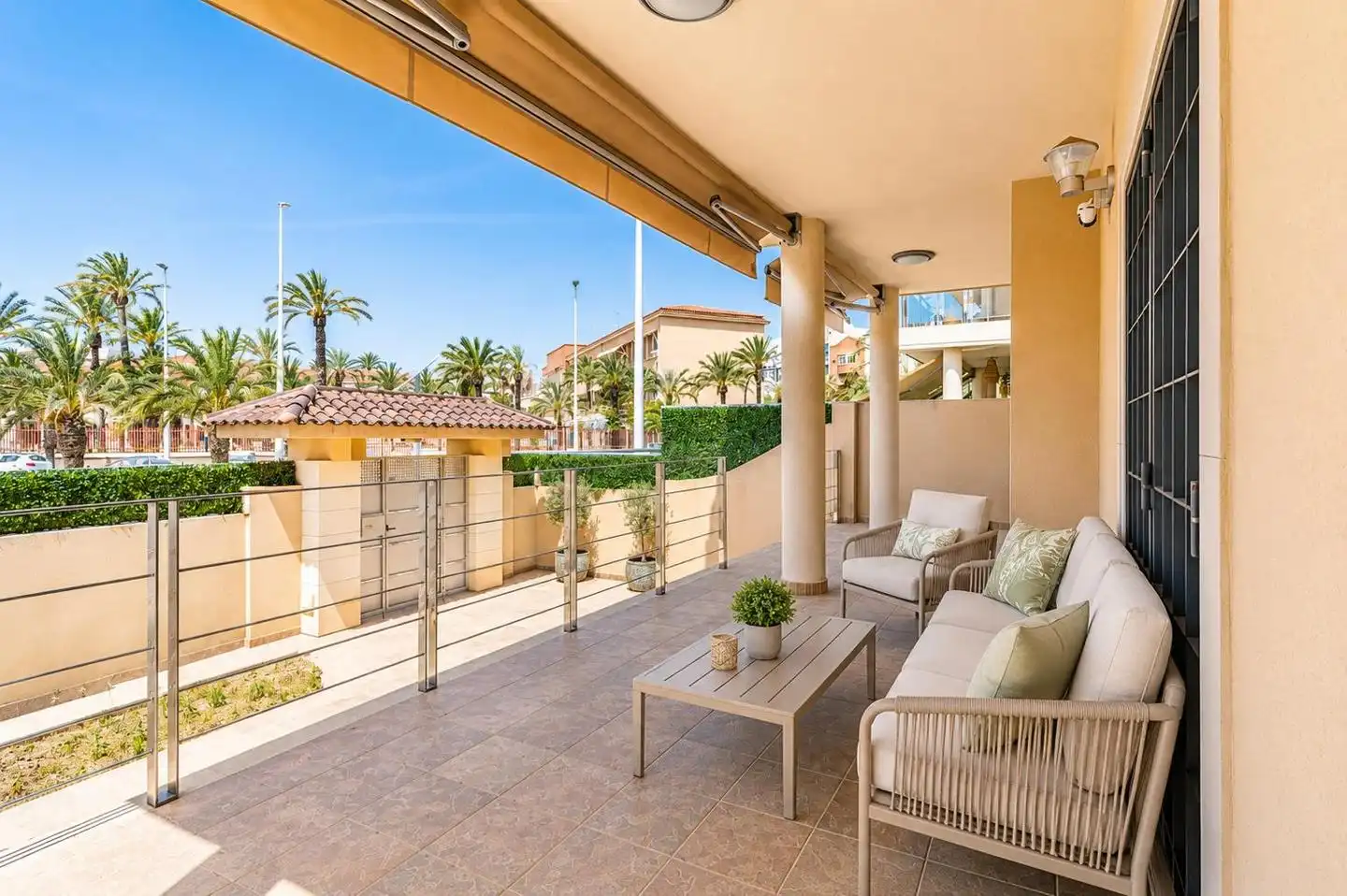 Terraza de Casa o chalet en venta en Elche / Elx con Aire acondicionado, Jardín privado y Parquet