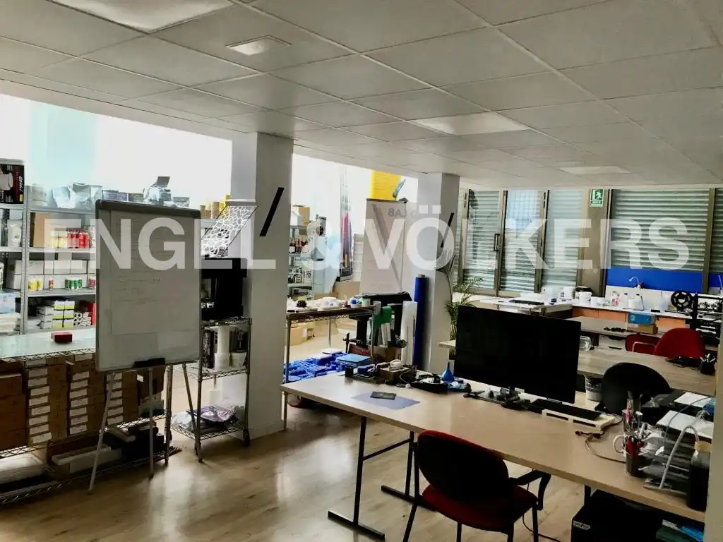 Oficina en venta en Barcelona con Terraza