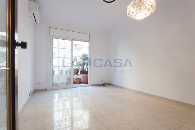 Piso en Venta en El Camp de l'Arpa del Clot