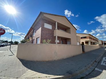 Casa amb jardí en venda a Llorenç del Penedès