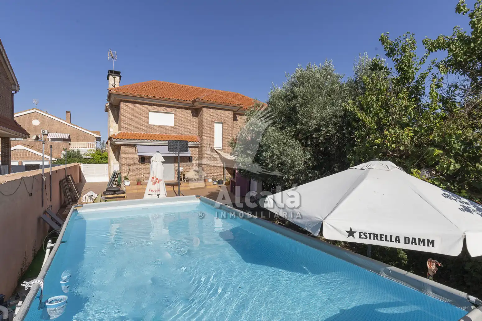 Vista exterior de Casa o chalet en venta en Los Santos de la Humosa con Calefacción y Trastero