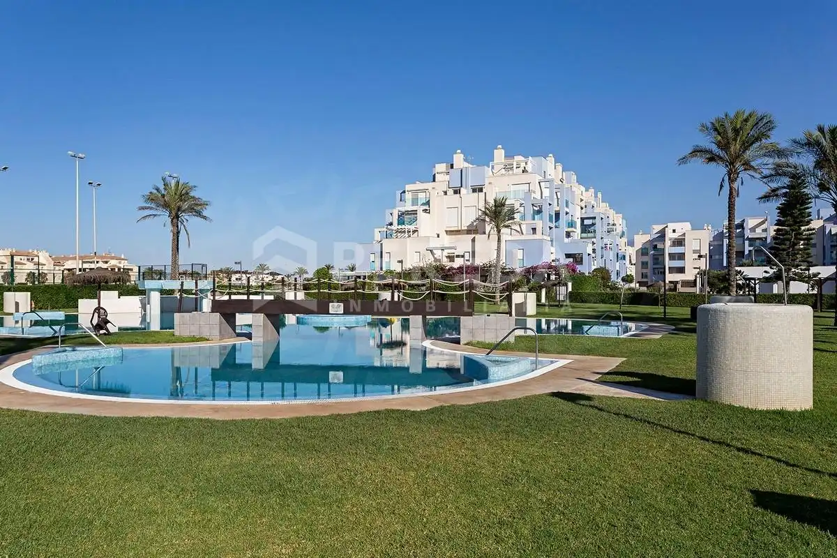 Exterior view of Ground floor for sale in Roquetas de Mar  with Air Conditioner, Private garden and Terrace
