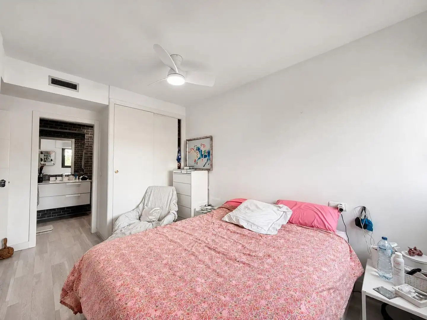 Habitación de Piso en venta en Alicante / Alacant con Aire acondicionado, Calefacción y Amueblado