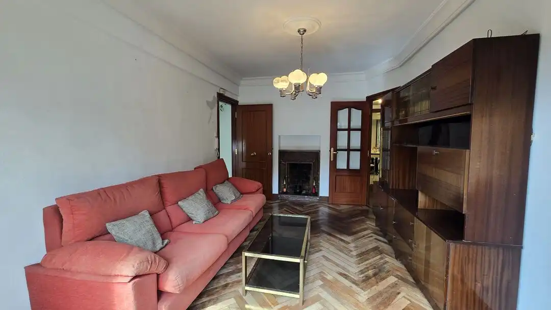 Sala d'estar de Pis en venda en Donostia - San Sebastián  amb Calefacció