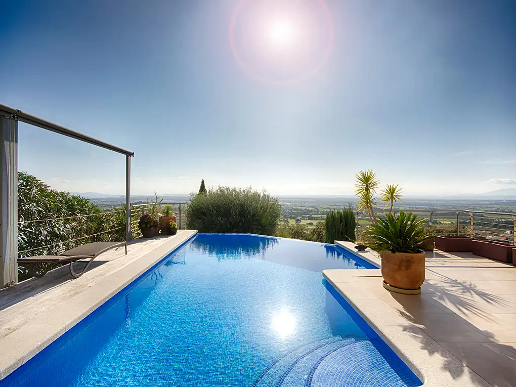 Casa amb piscina en venda a Carrer Bèlgica, imagen 3