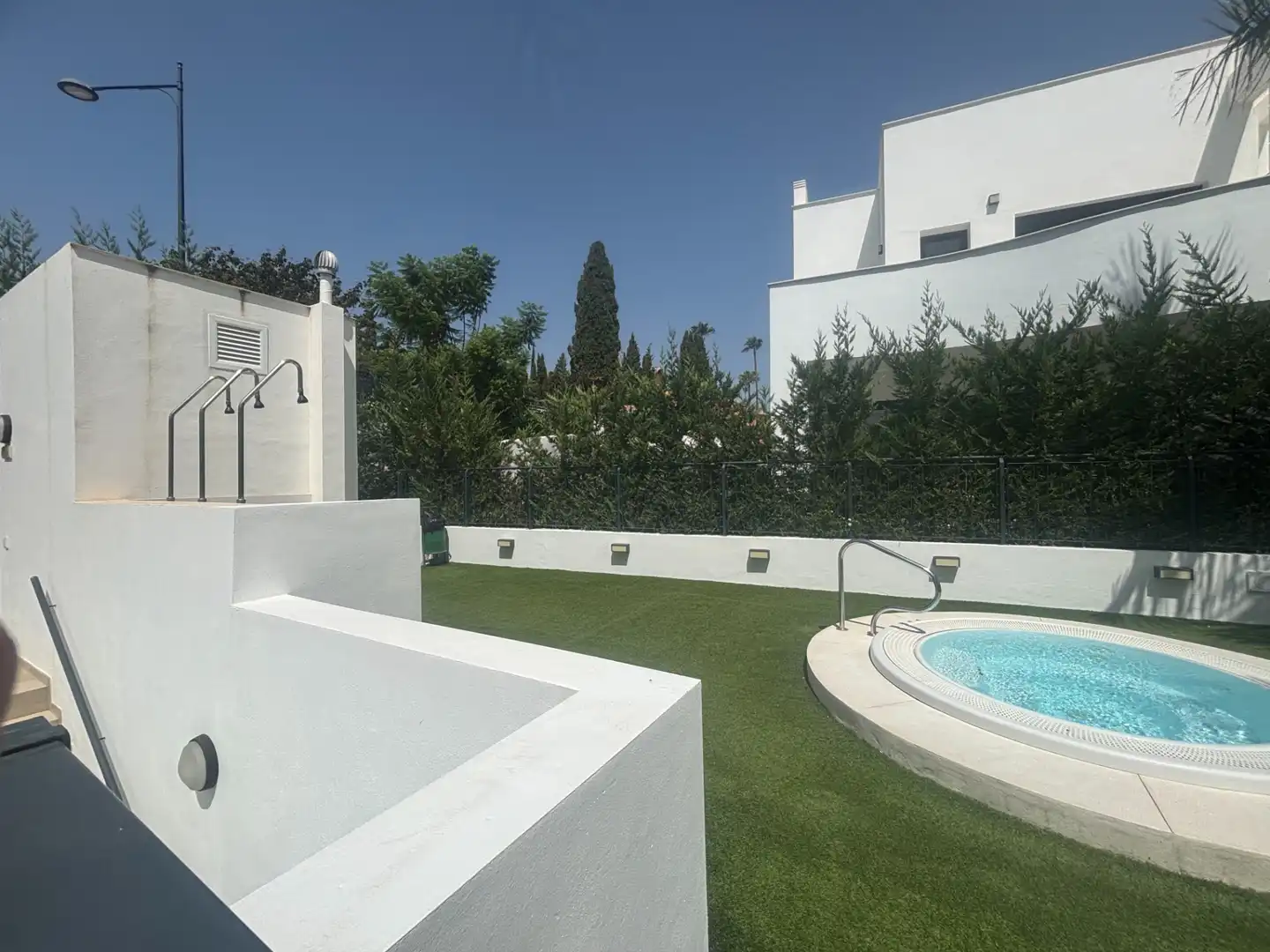 Jardí de Casa adosada en venda en Estepona amb Aire condicionat, Calefacció i Jardí privat