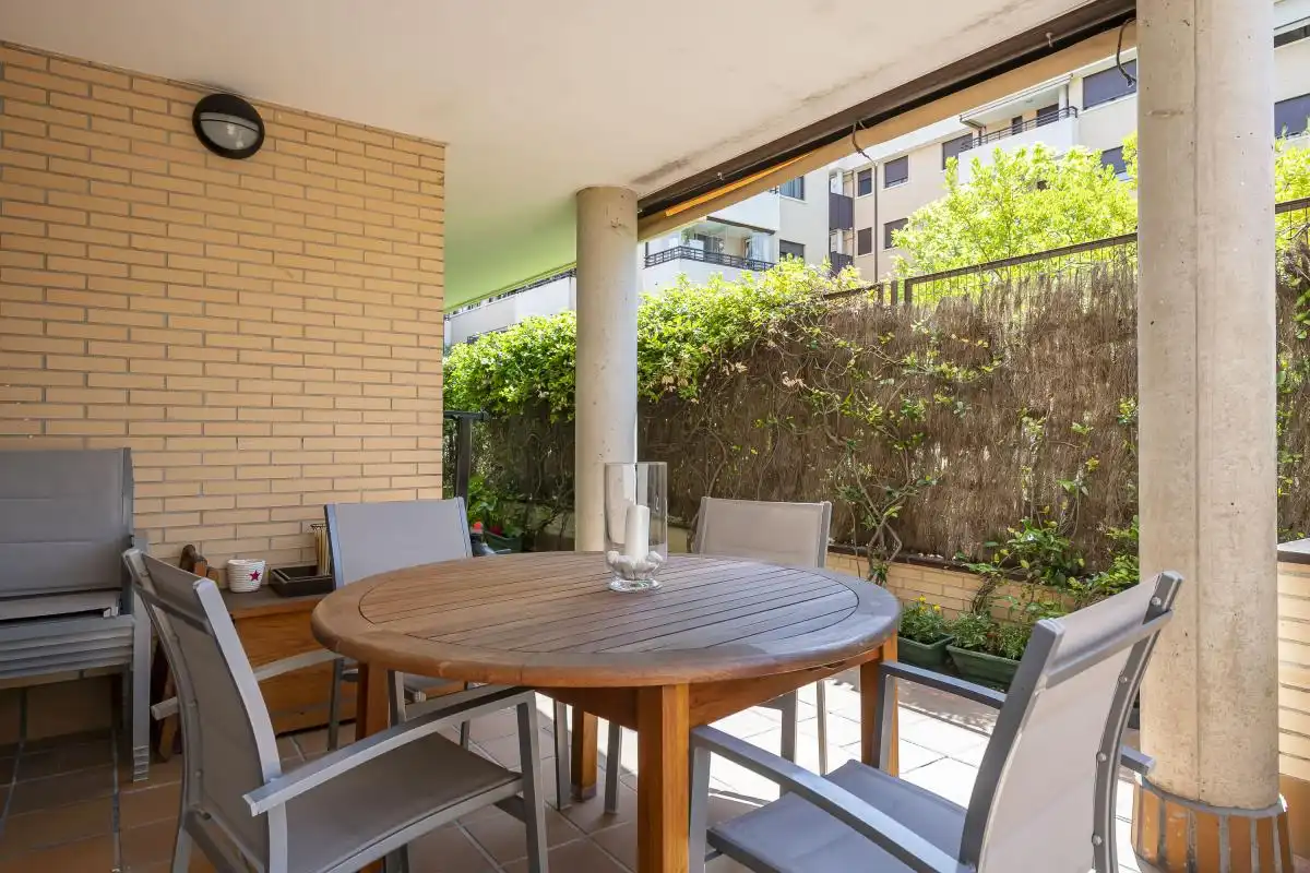 Terraza de Planta baja en venta en Pozuelo de Alarcón con Aire acondicionado, Calefacción y Jardín privado
