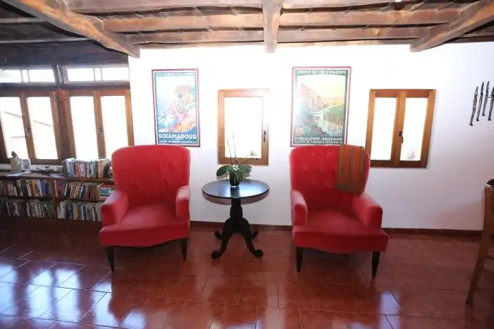 Sala d'estar de Finca rústica en venda en Quirós amb Calefacció, Jardí privat i Terrassa