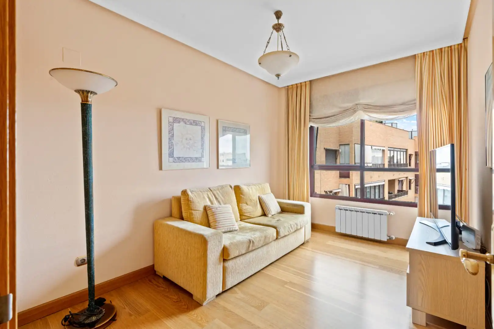 Sala d'estar de Àtic en venda en Alicante / Alacant amb Aire condicionat, Calefacció i Jardí privat
