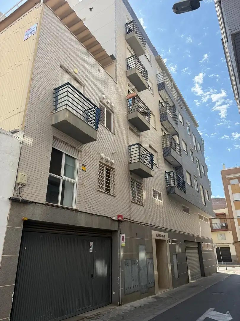 Vista exterior de Planta baja en venta en Almazora / Almassora
