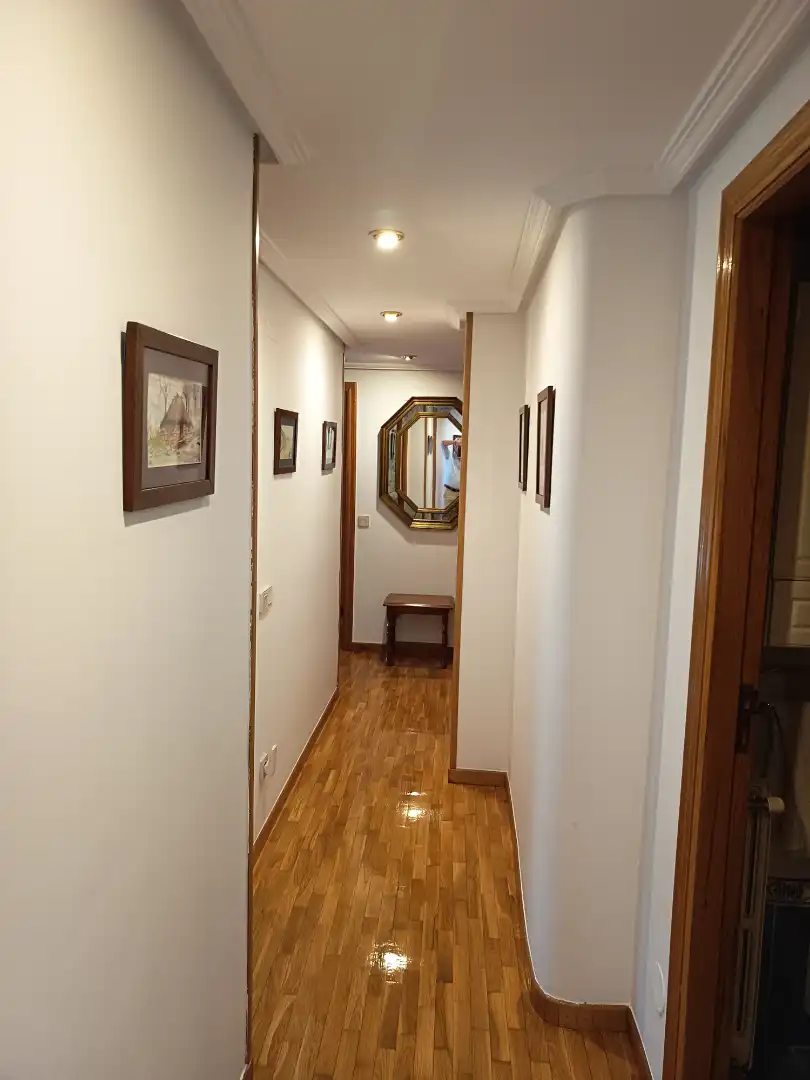 Piso en venta en Avilés con Calefacción, Parquet y Trastero