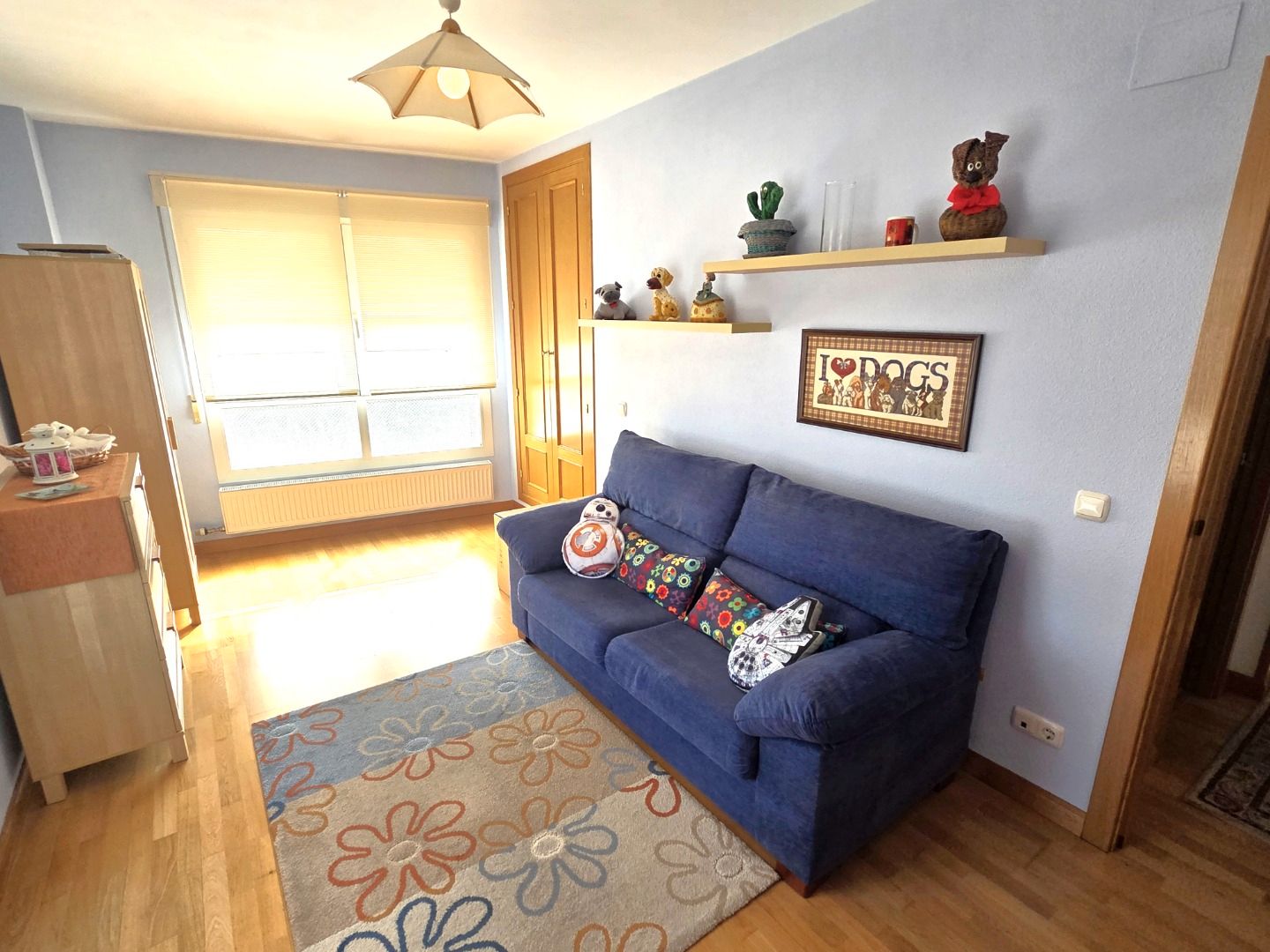 Sala d'estar de Pis en venda en Burgos Capital amb Calefacció, Parquet i Traster