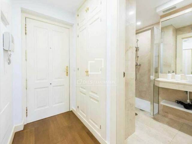 Piso en Alquiler en Cortes - Huertas