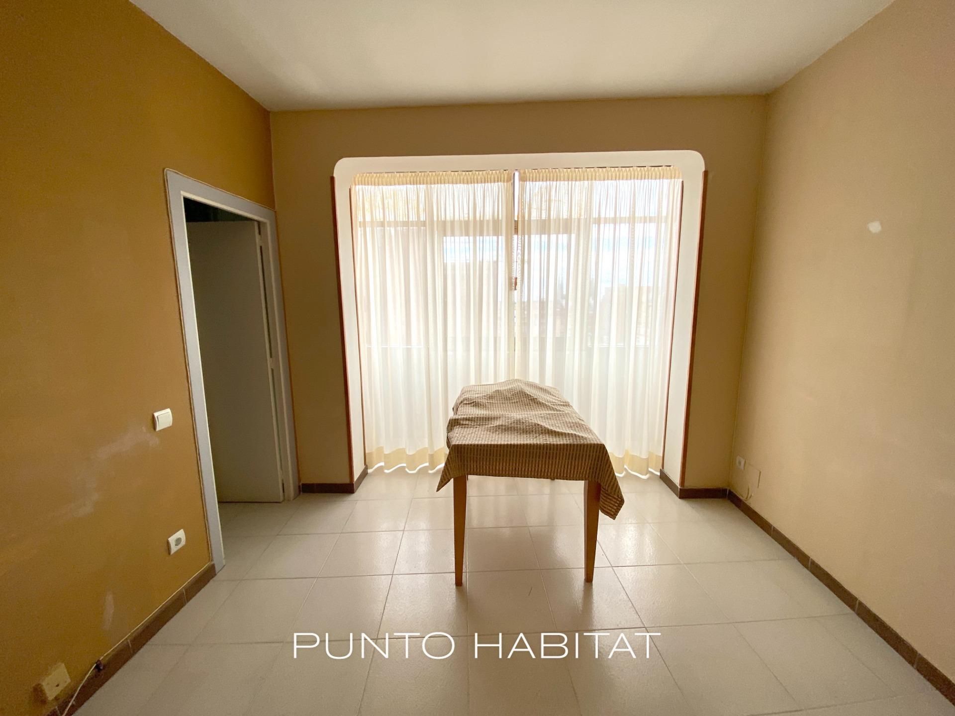 Flat for sale in  Barcelona Capital  with Heating and Balcony