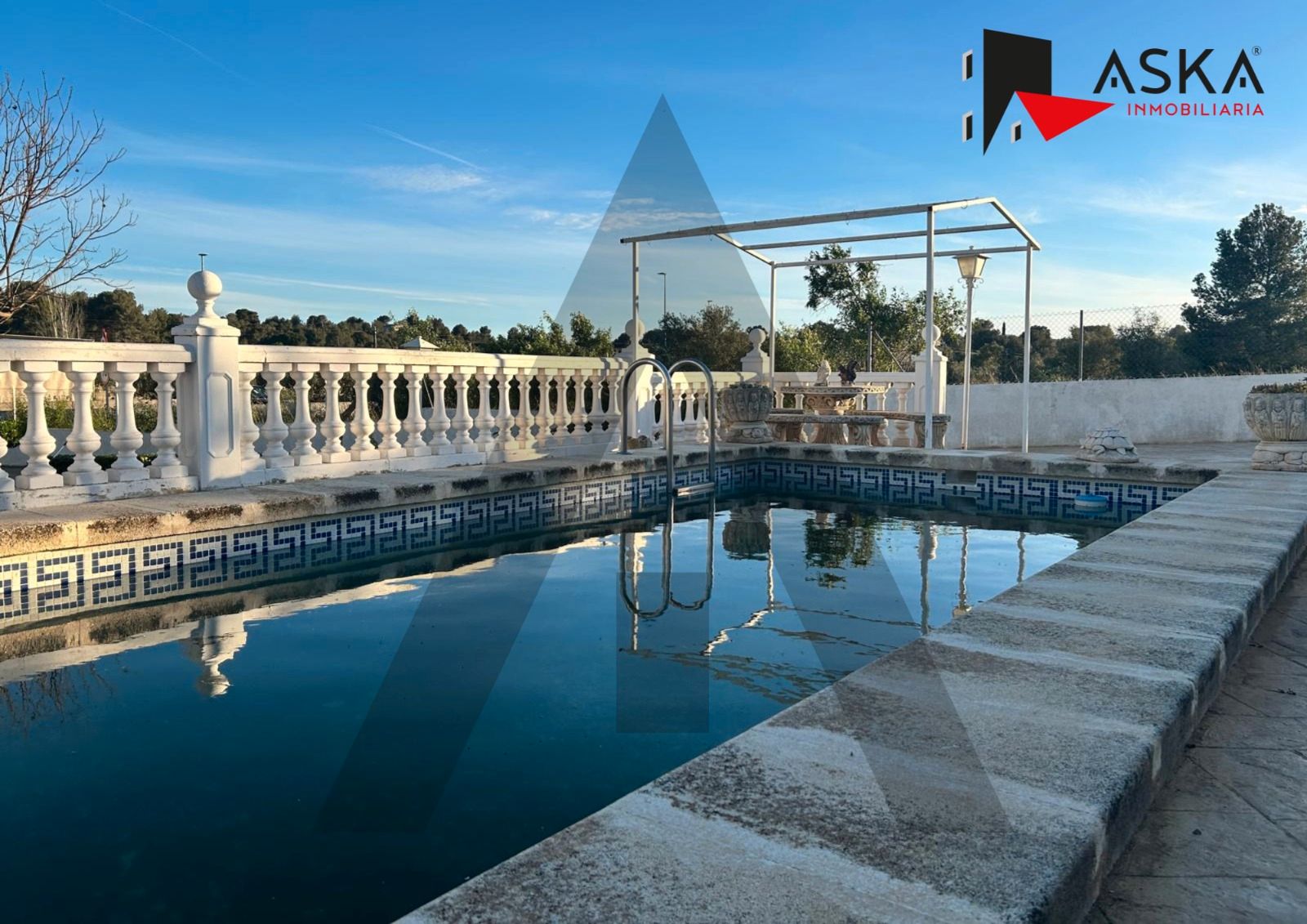 Swimming pool of House or chalet for sale in Montserrat  with Air Conditioner, Private garden and Terrace