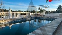 Piscina de Casa o xalet en venda en Montserrat amb Aire condicionat, Jardí privat i Terrassa