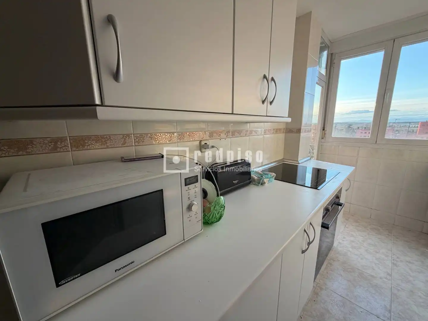 Cocina de Piso en venta en Madrid con Calefacción, Jardín privado y Parquet