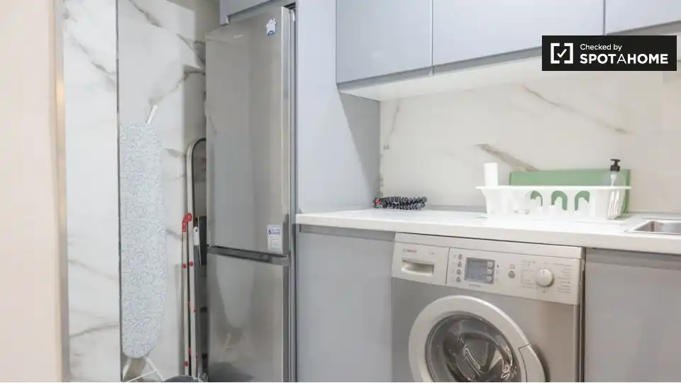 Flat with terrace to rent in Tetuán, imagen 12