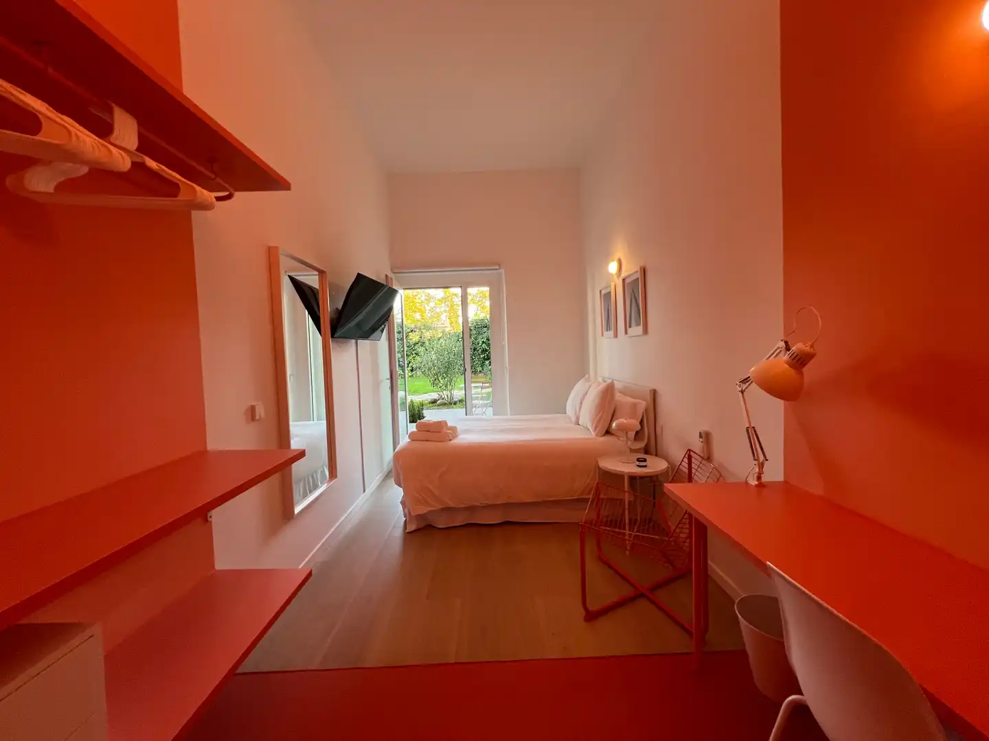 Bedroom of Houses for share in Madrid  with Air Conditioner, Heating and Private garden