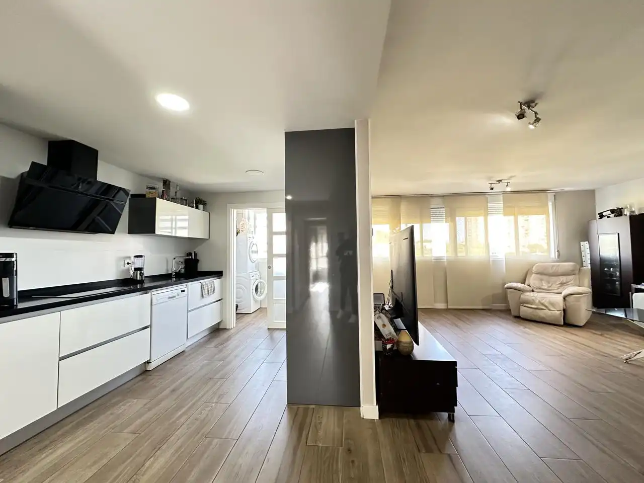 Kitchen of Flat for sale in Alicante / Alacant  with Air Conditioner, Parquet flooring and Storage room