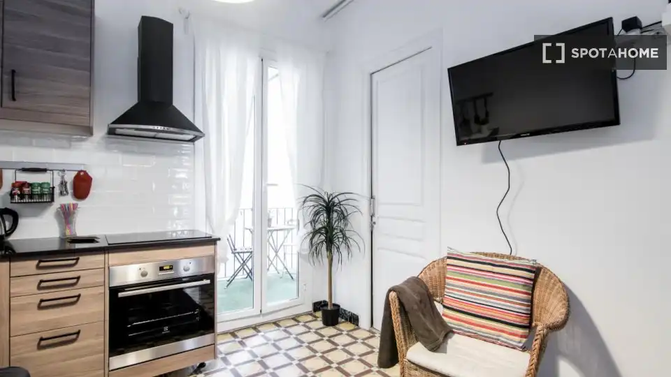 Kitchen of Flat for rent in L'Hospitalet de Llobregat  with Air Conditioner, Heating and Furnished