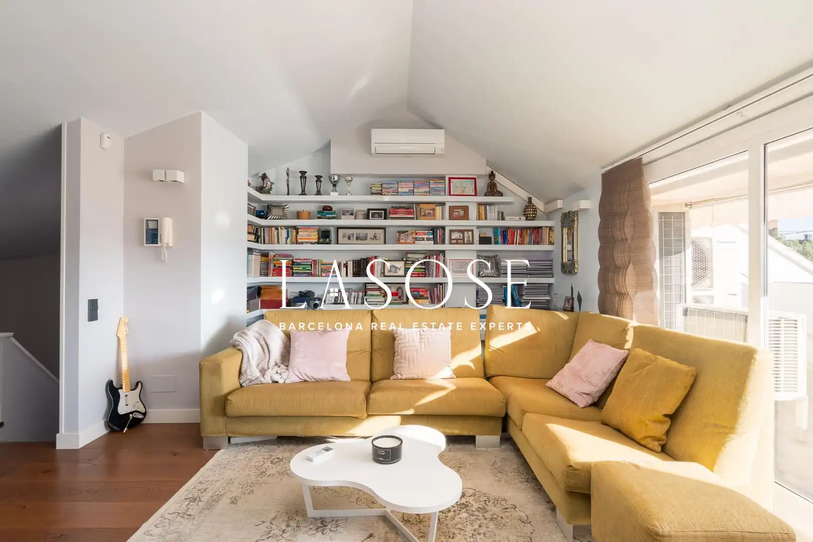 Living room of Houses for rent in Sant Just Desvern  with Heating, Private garden and Terrace