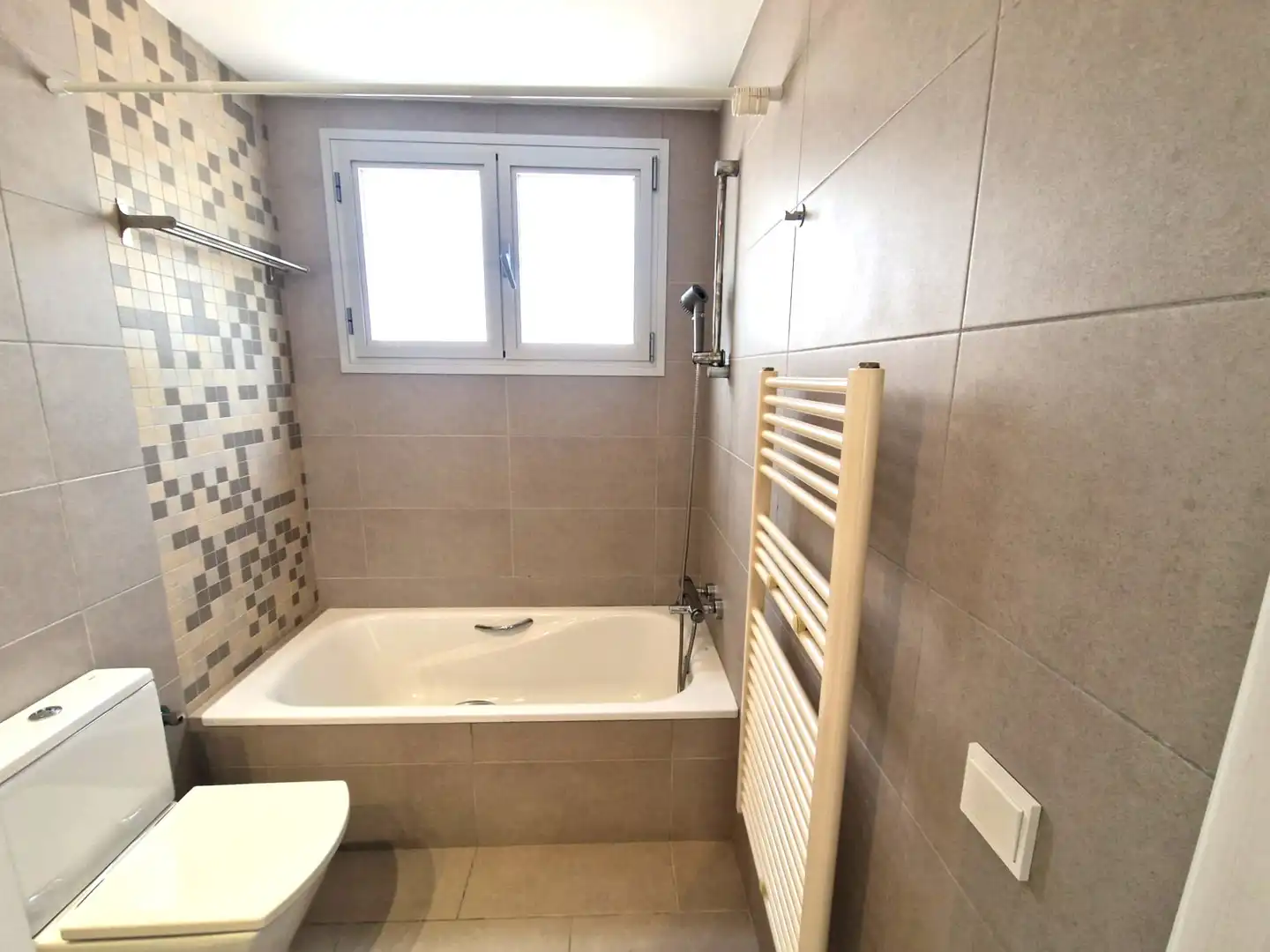 Baixos amb piscina de lloguer a Carrer Naveta, imagen 16