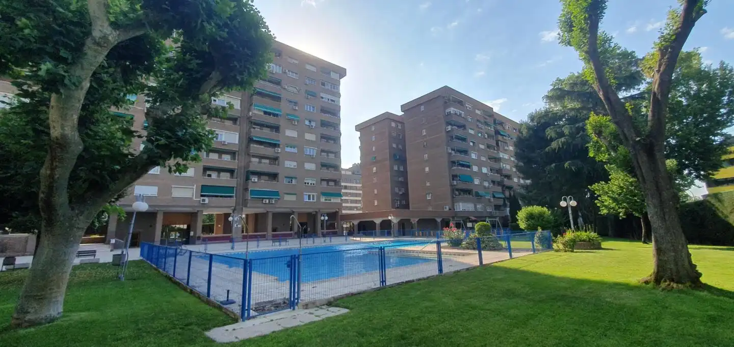 Vista exterior de Pis en venda en Madrid amb Aire condicionat, Calefacció i Terrassa