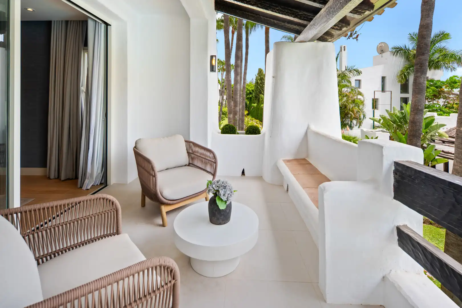 Apartamento con piscina en venta en Milla de Oro, imagen 4