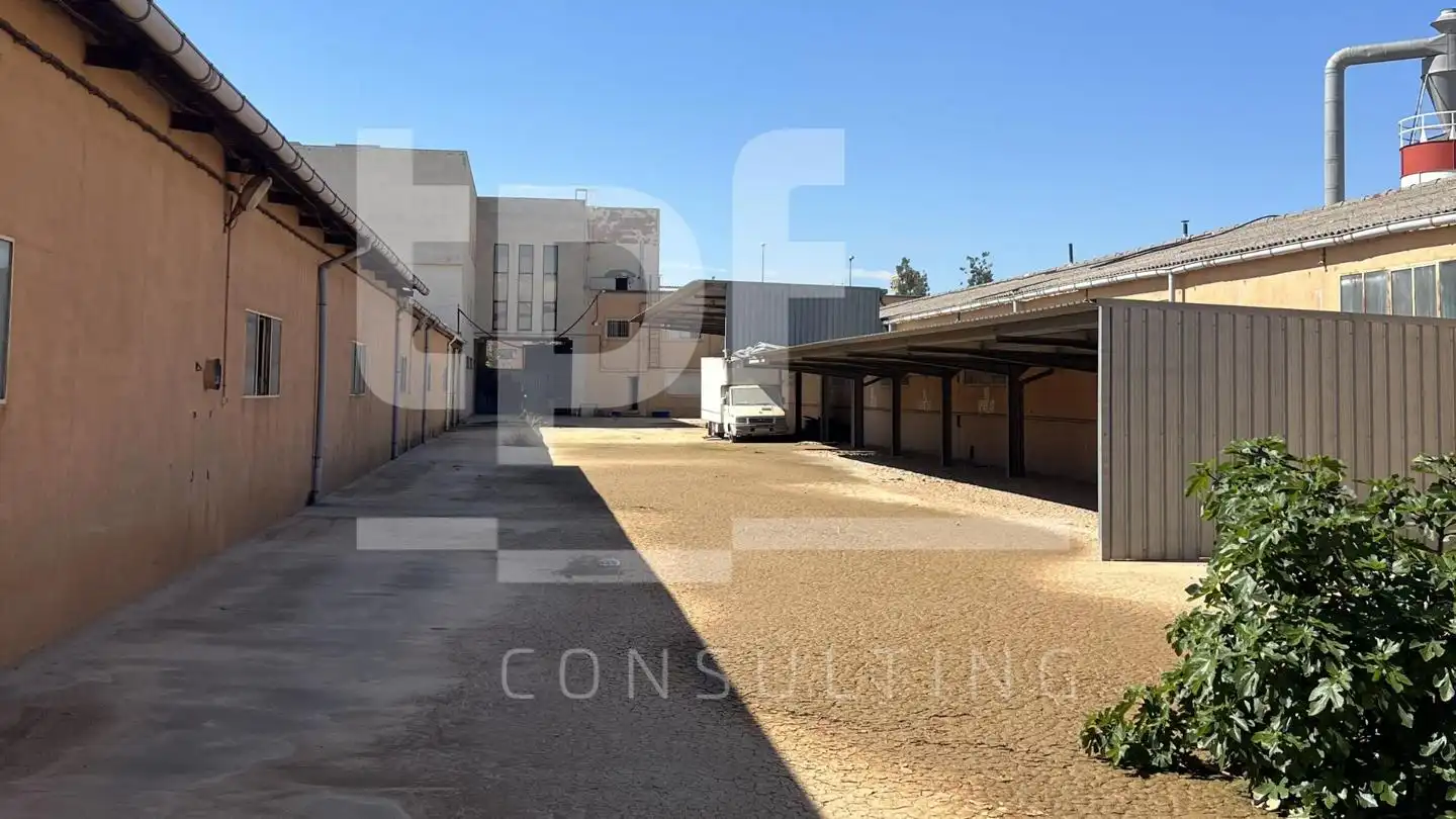 Aparcament de Terreny industrial en venda en Quart de Poblet