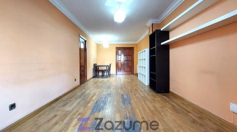 Foto 2 de Piso de alquiler en C. de Monseñor Oscar Romero, Vista Alegre,  Madrid Capital