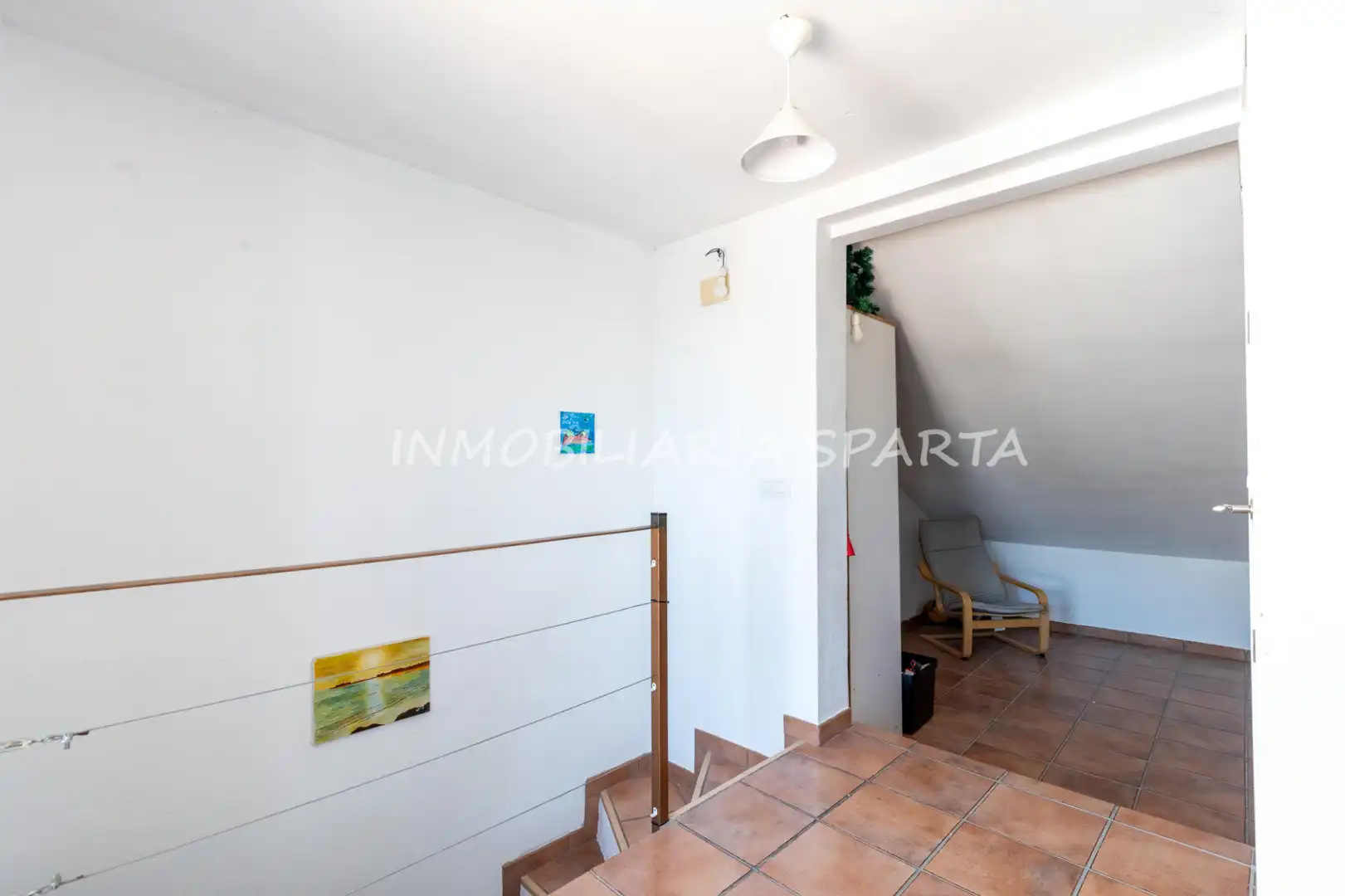 Casa adosada en venta en Gelves con Terraza, Horno y Lavadora