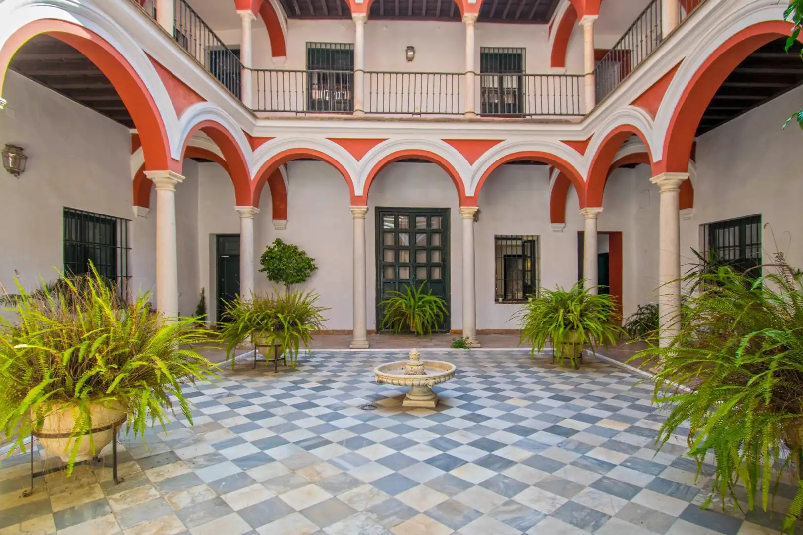 Vista exterior de Apartamento de alquiler en Sevilla con Aire acondicionado y Amueblado