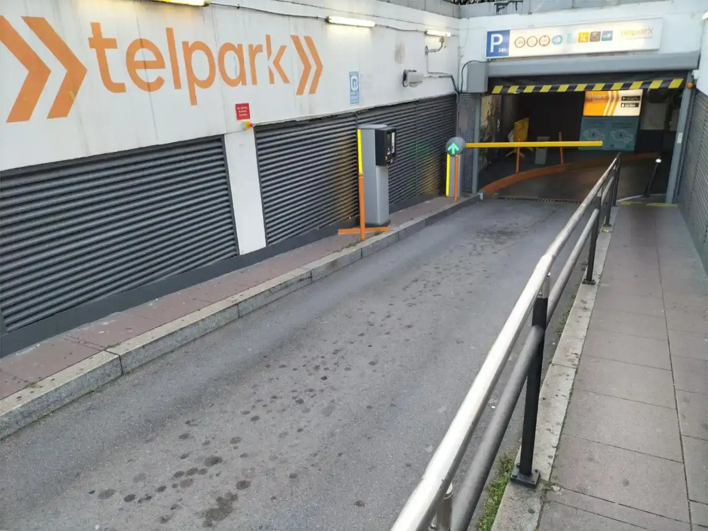 Parkplatz von Garage zur Miete in Barcelona