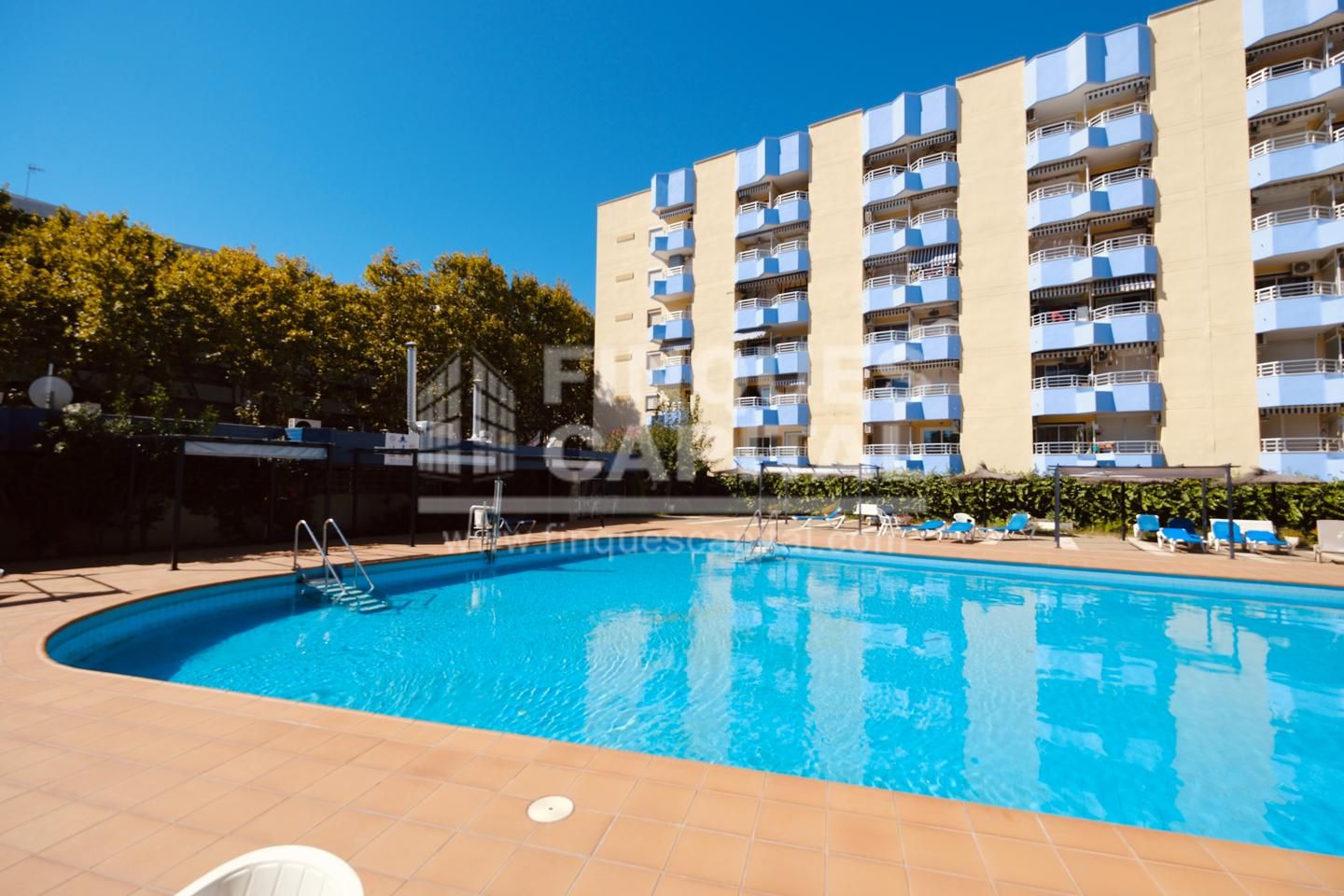 Swimming pool of Flat for sale in Salou  with Balcony and Community pool