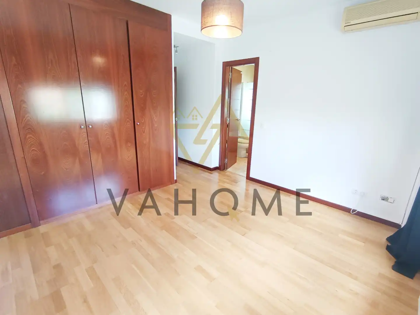 Habitación de Casa adosada en venta en Bargas con Aire acondicionado, Calefacción y Terraza