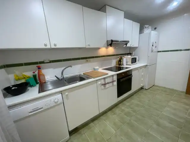 Cocina de Apartamento de alquiler en Alicante / Alacant con Terraza, Amueblado y Piscina comunitaria