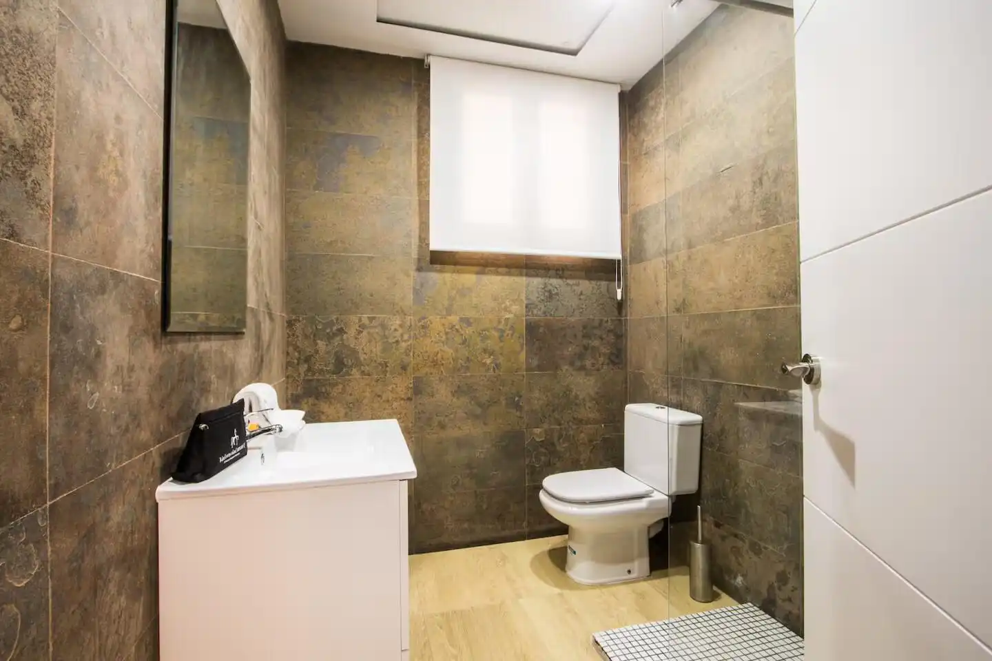 Badezimmer von Wohnung zur Miete in Viladecans mit Klimaanlage, Terrasse und Möbliert