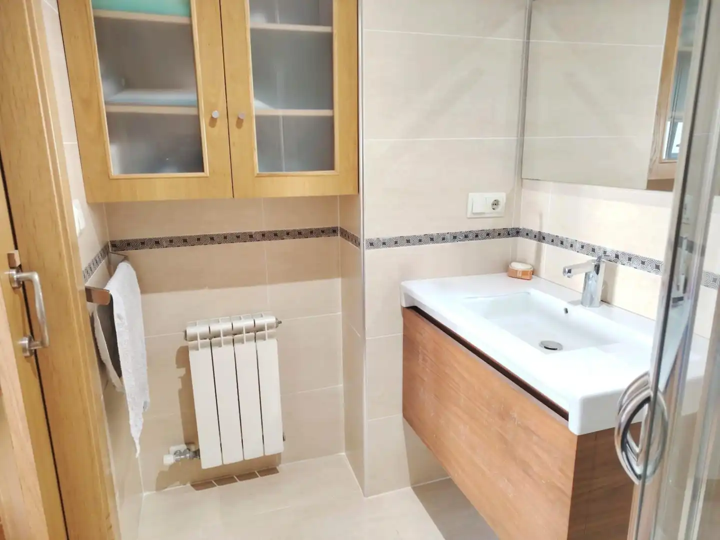 Baño de Apartamento en venta en Nigrán con Calefacción, Terraza y Balcón
