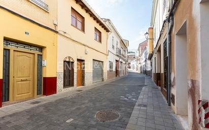 Vista exterior de Casa o xalet en venda en Chiva amb Aire condicionat, Calefacció i Terrassa