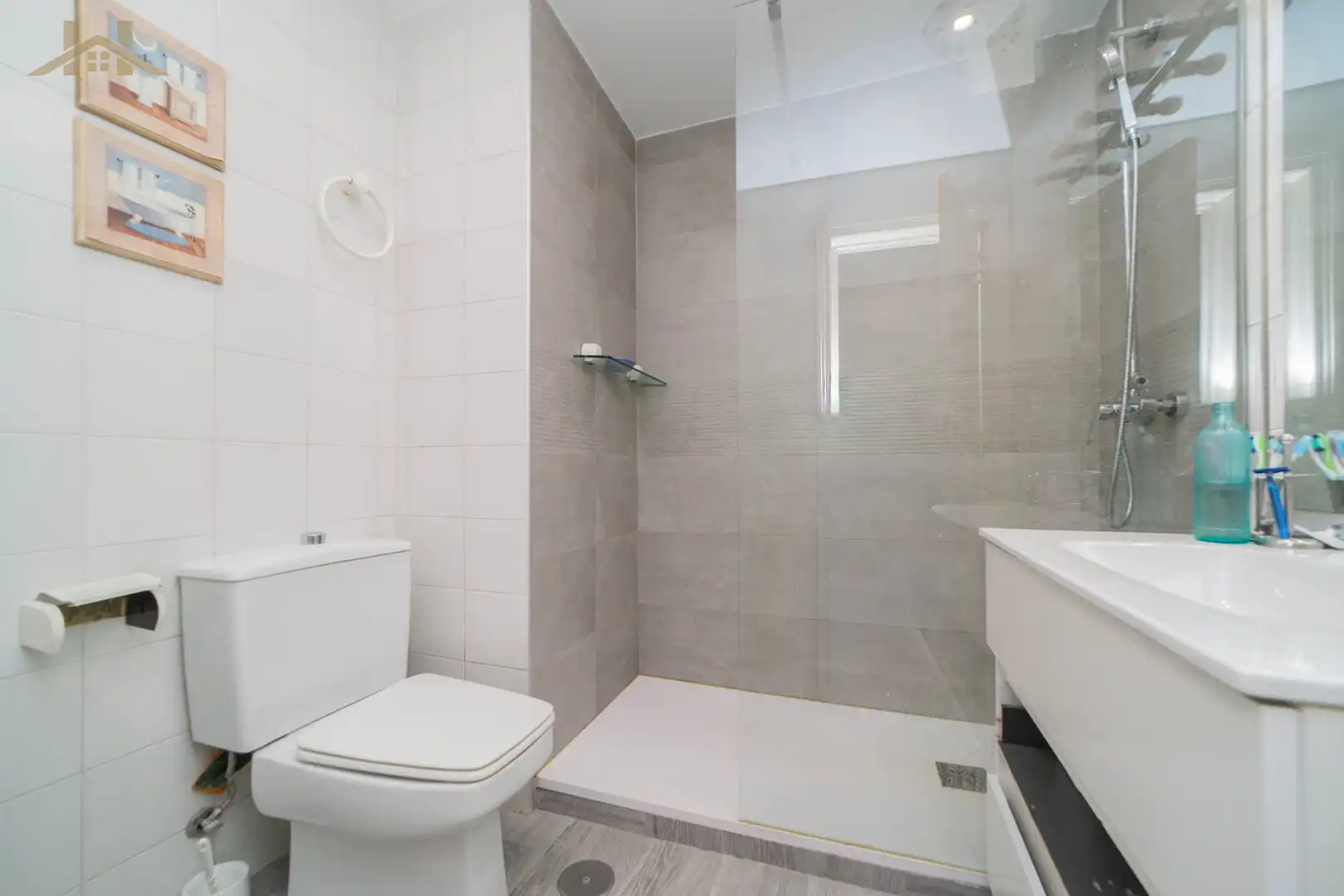 Bathroom of Duplexes for sale in Madrid  with Air Conditioner, Heating and Storage room