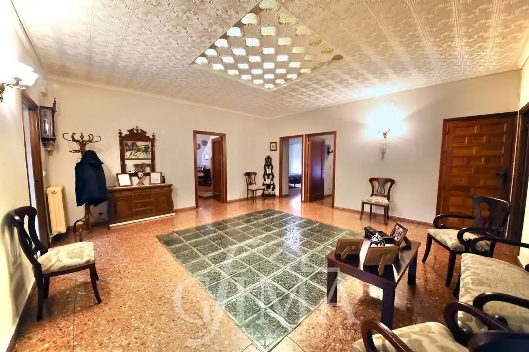 Casa con terraza en venta en Tomelloso, imagen 3