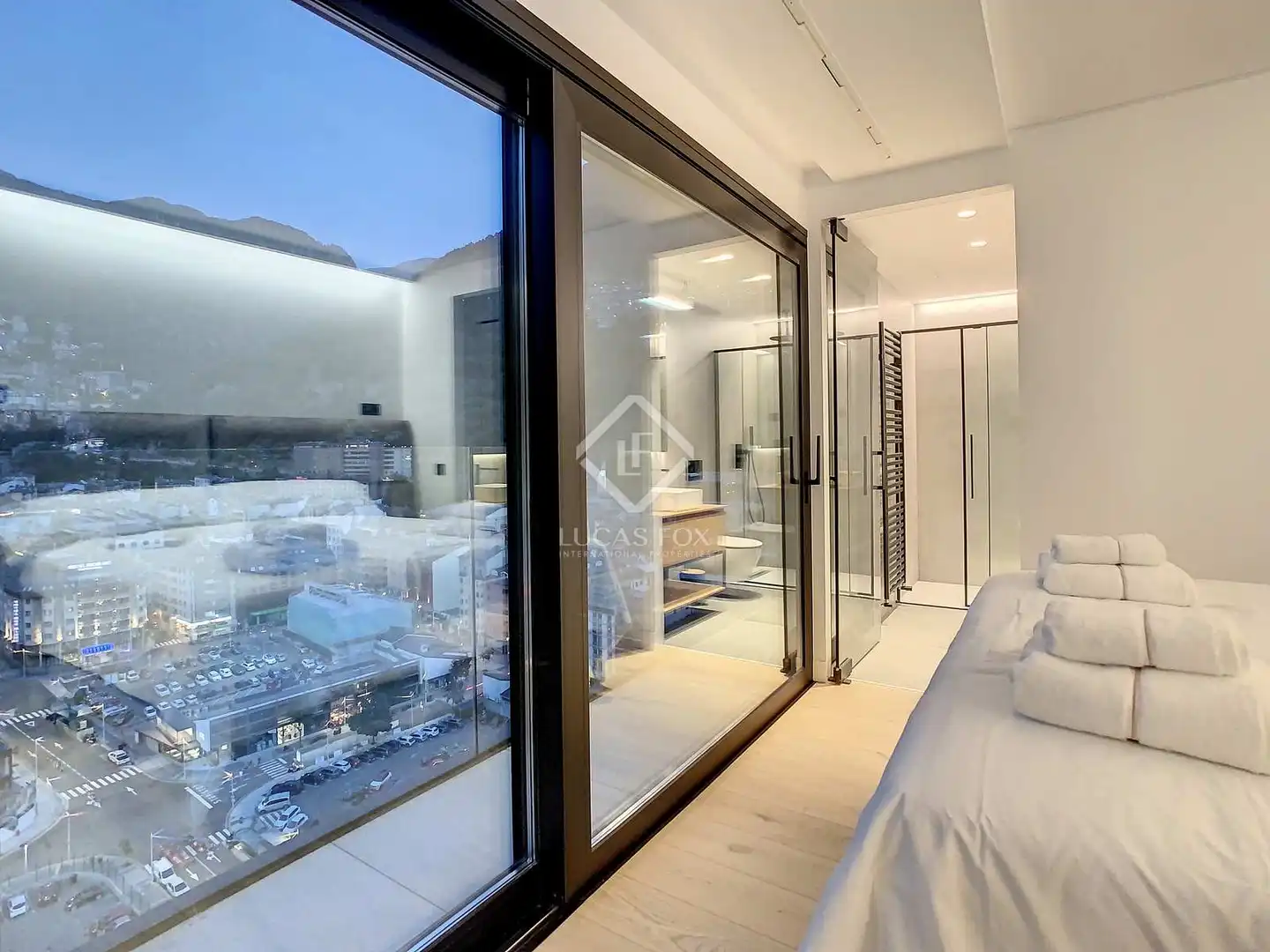 Bedroom of Attic for sale in Madrid  with Air Conditioner, Heating and Terrace